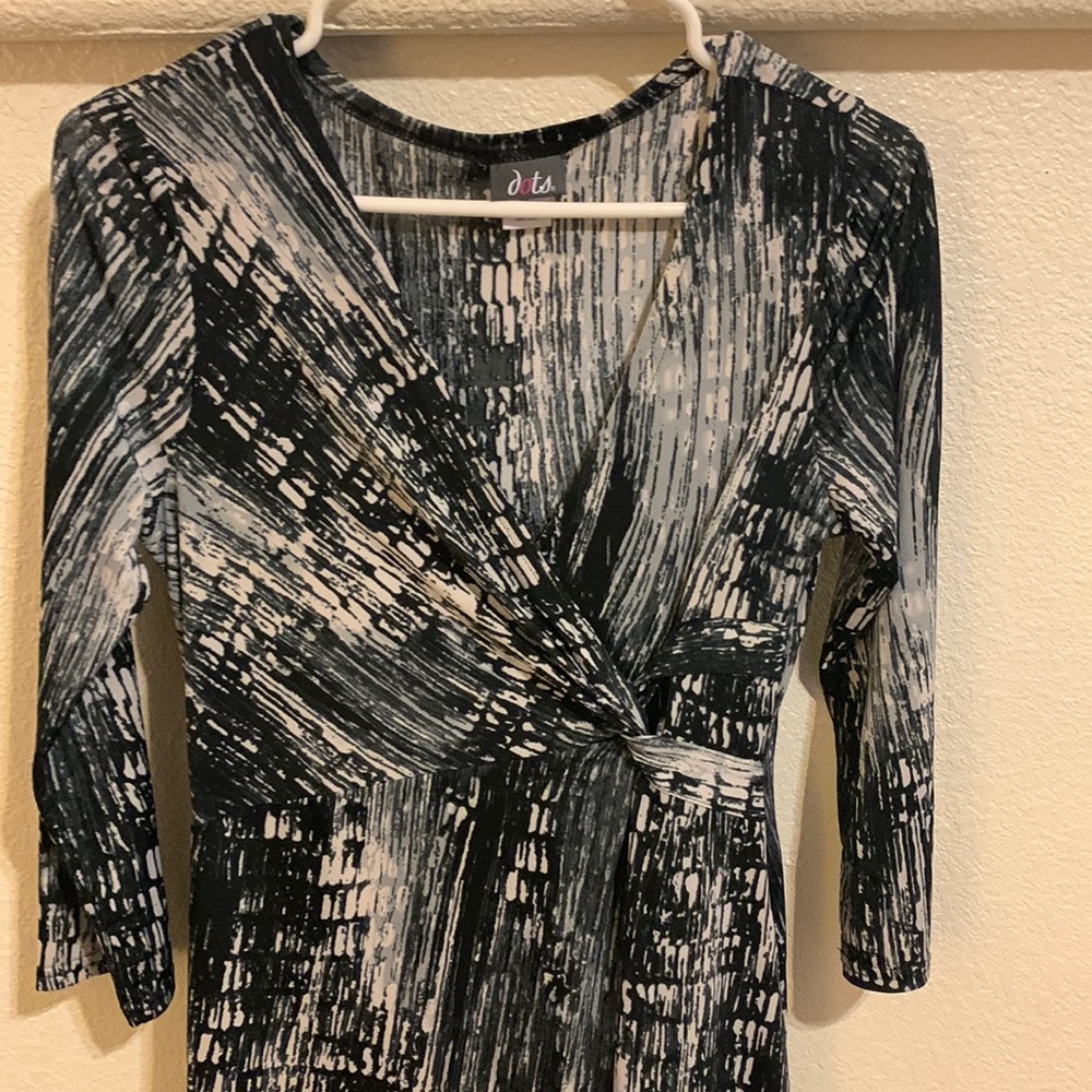 3/4 sleeves mid length in great condition